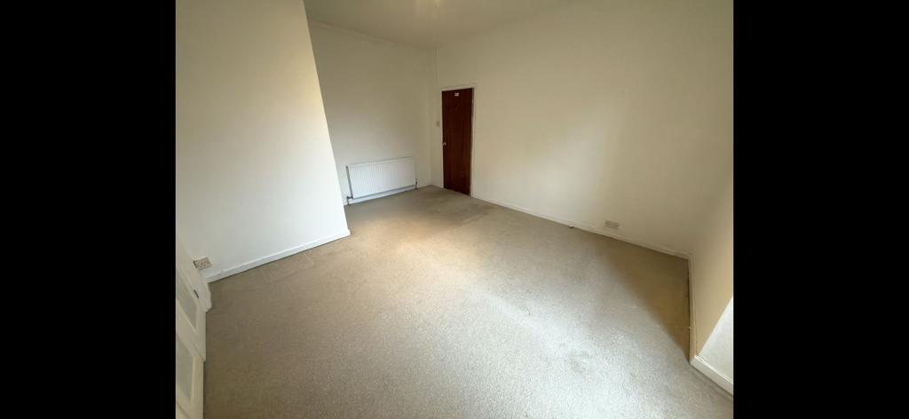 Bedroom 1 (opposite side)