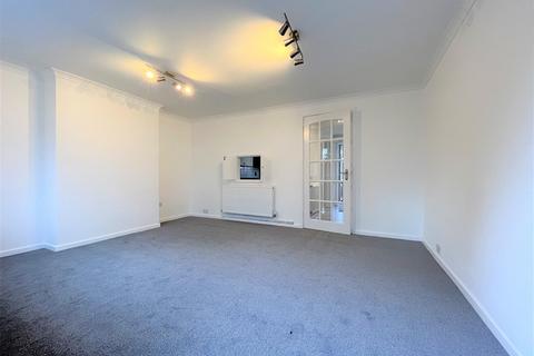 undefined, Weston Close, Warwick