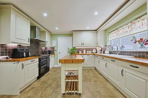 4 bedroom detached house for sale, Bakersfield, Wrawby, Brigg, DN20 8SZ