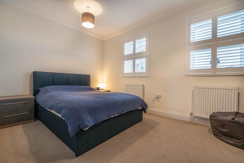 2 bedroom end of terrace house for sale, Castle Street, Southborough, Tunbridge Wells (Complete chain)