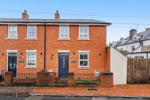 2 bedroom end of terrace house for sale, Castle Street, Southborough, Tunbridge Wells (Complete chain)