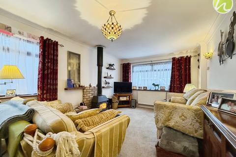 4 bedroom detached bungalow for sale, Wharf Road, Stanford-Le-Hope, SS17