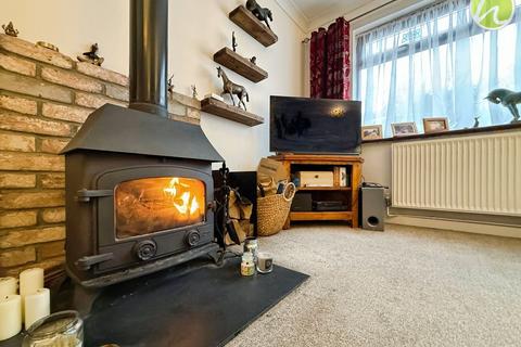 4 bedroom detached bungalow for sale, Wharf Road, Stanford-Le-Hope, SS17