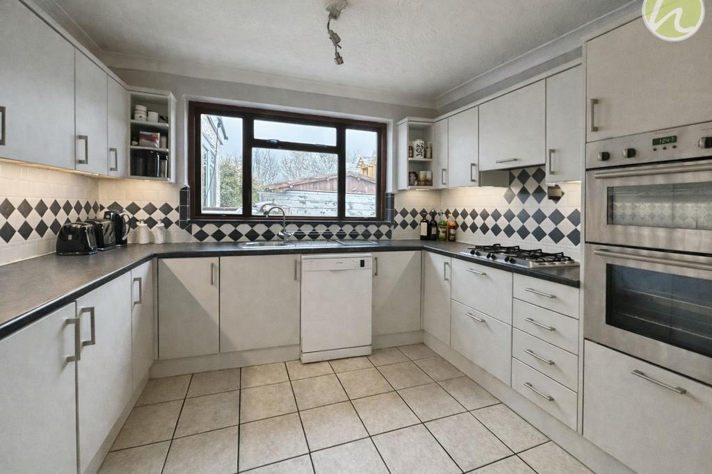 Kitchen/ Utility Area