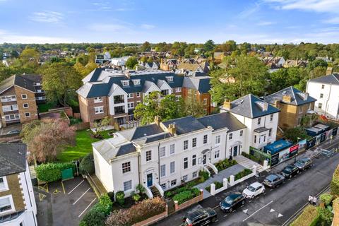 undefined, Lower Teddington Road, Kingston Upon Thames KT1