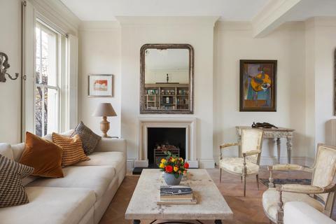 4 bedroom terraced house for sale, Trafalgar Avenue, London, SE15.