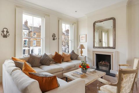 4 bedroom terraced house for sale, Trafalgar Avenue, London, SE15.