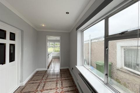 undefined, Lane Newquay TR8