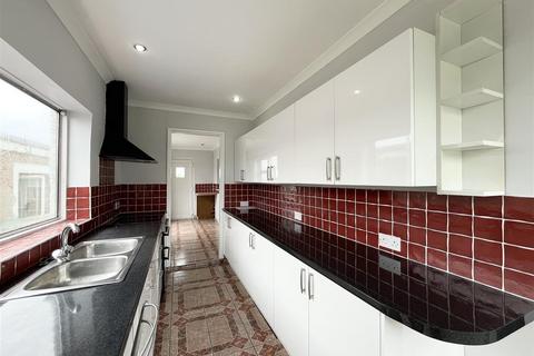 undefined, Lane Newquay TR8