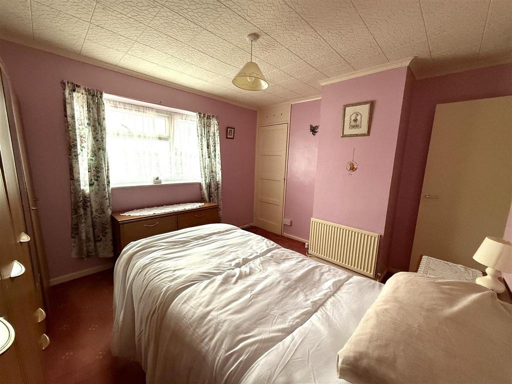 8 lans bed.jpeg