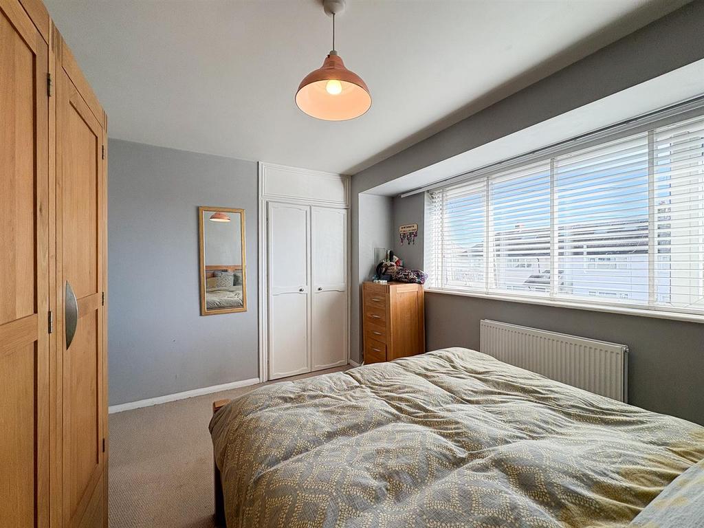 Bedroom1-1.jpg