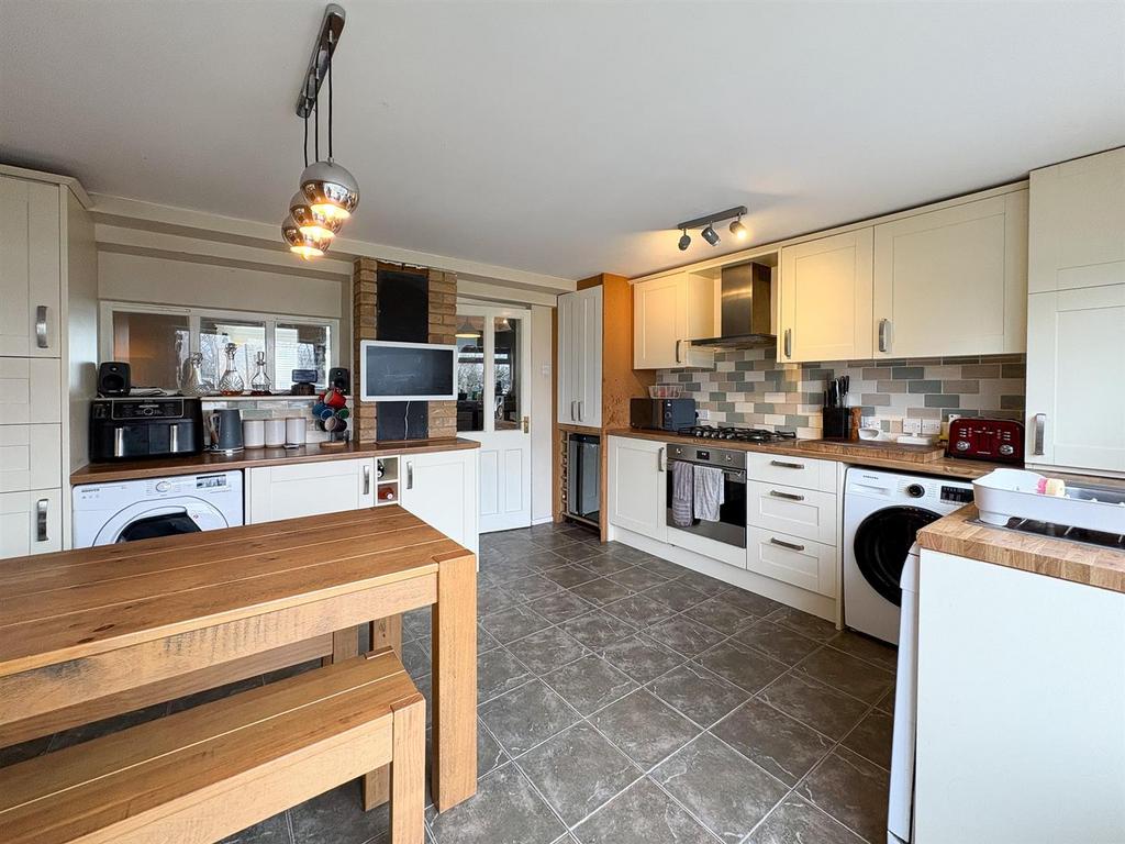 Kitchen-2.jpg