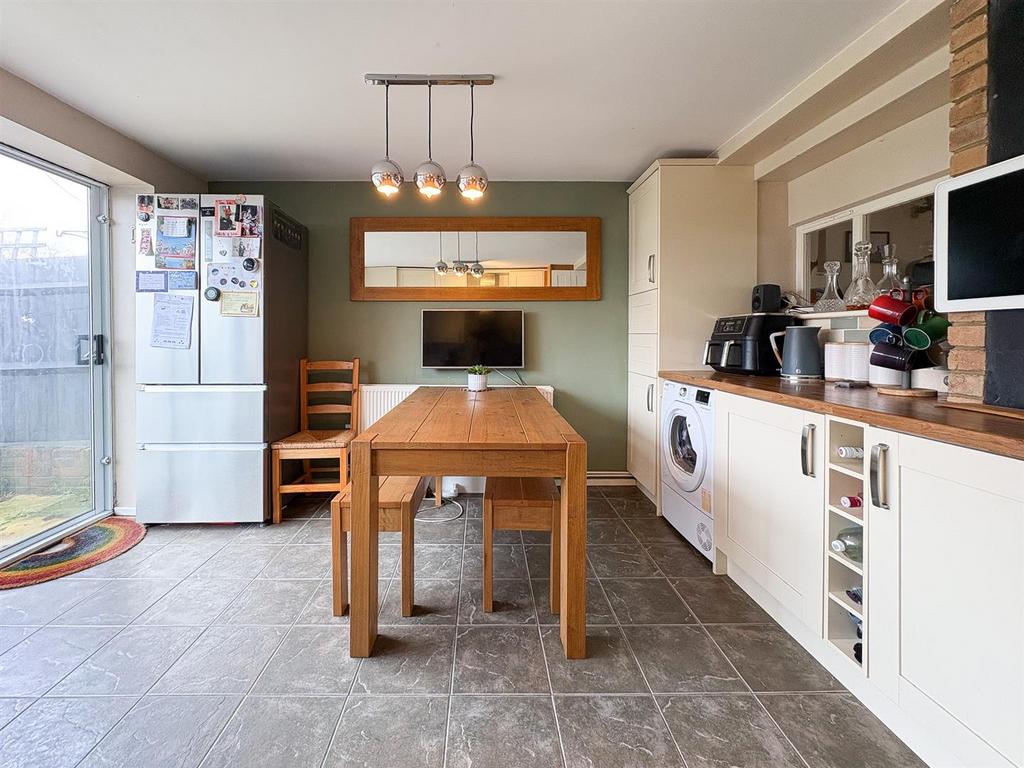 Kitchen-5.jpg