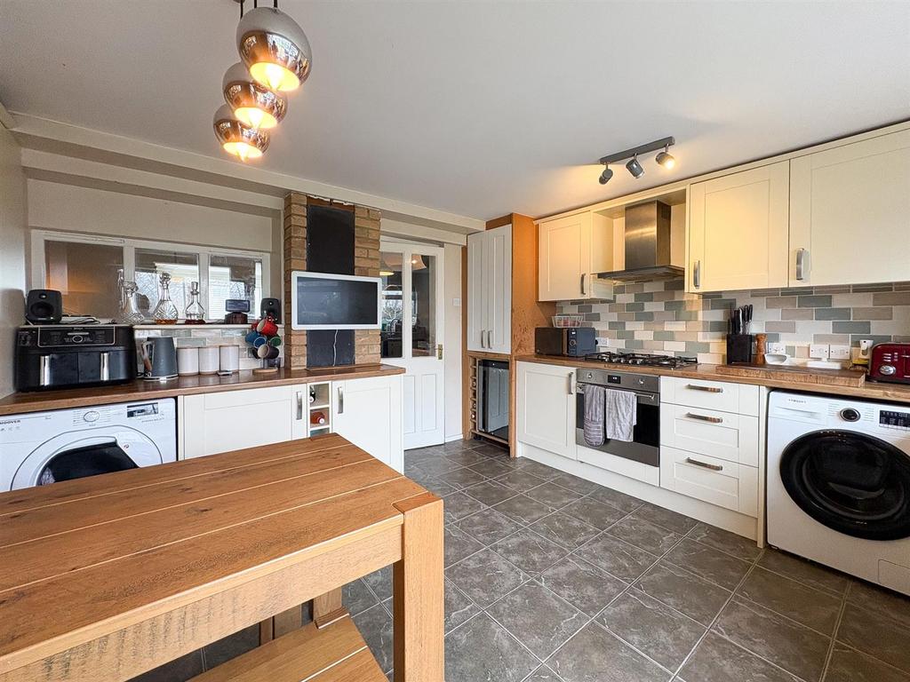 Kitchen-3.jpg