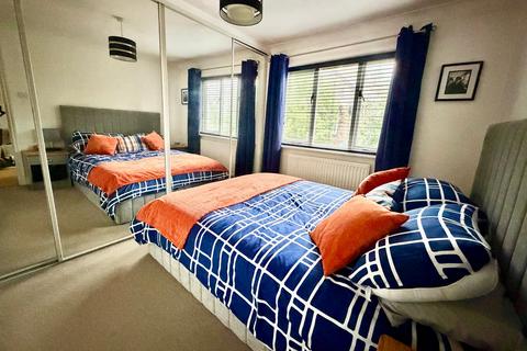 2 bedroom apartment for sale, Parsonage Way, FRIMLEY GU16