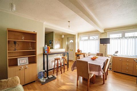 4 bedroom detached house for sale, Beauharrow Road, St. Leonards-On-Sea
