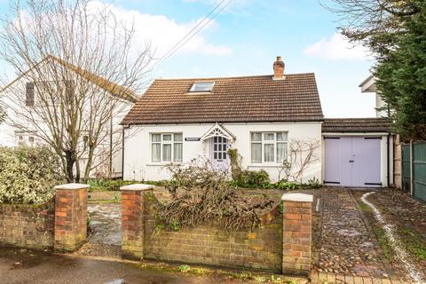 4 bedroom detached house for sale, Molesey Road, Walton On Thames, Surrey, KT12