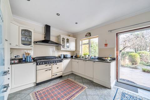 4 bedroom detached house for sale, Molesey Road, Walton On Thames, Surrey, KT12