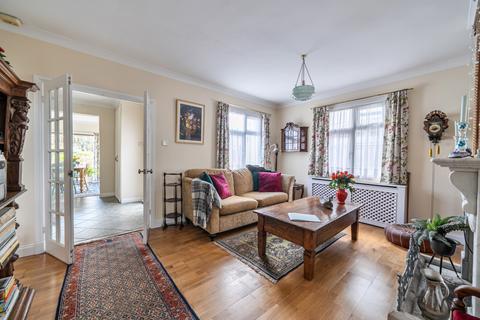 4 bedroom detached house for sale, Molesey Road, Walton On Thames, Surrey, KT12