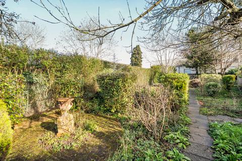 4 bedroom detached house for sale, Molesey Road, Walton On Thames, Surrey, KT12