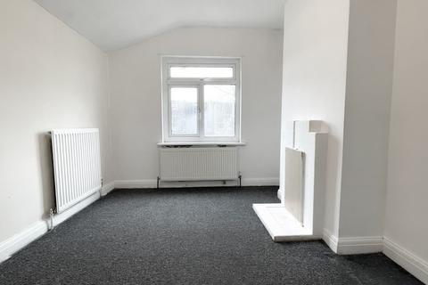 3 bedroom terraced house to rent, Monega Road, London, E12