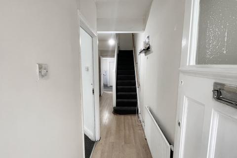 3 bedroom terraced house to rent, Monega Road, London, E12