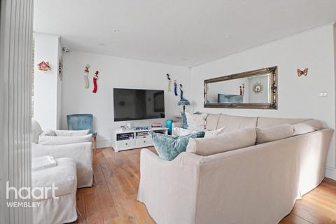 5 bedroom semi-detached house for sale, Alverstone Road, Wembley