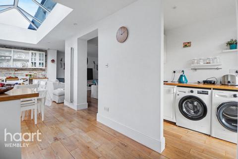 undefined, Alverstone Road, Wembley