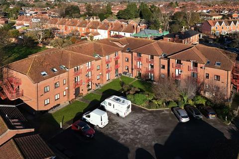 Retail property (high street) for sale, 67 Wembdon Rd Bridgwater TA6 7DR