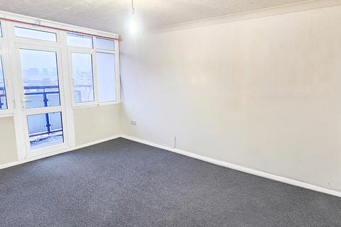 2 bedroom flat to rent, Canning Town, London, E16