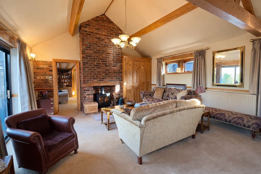 2 Hinton Court - living room 2