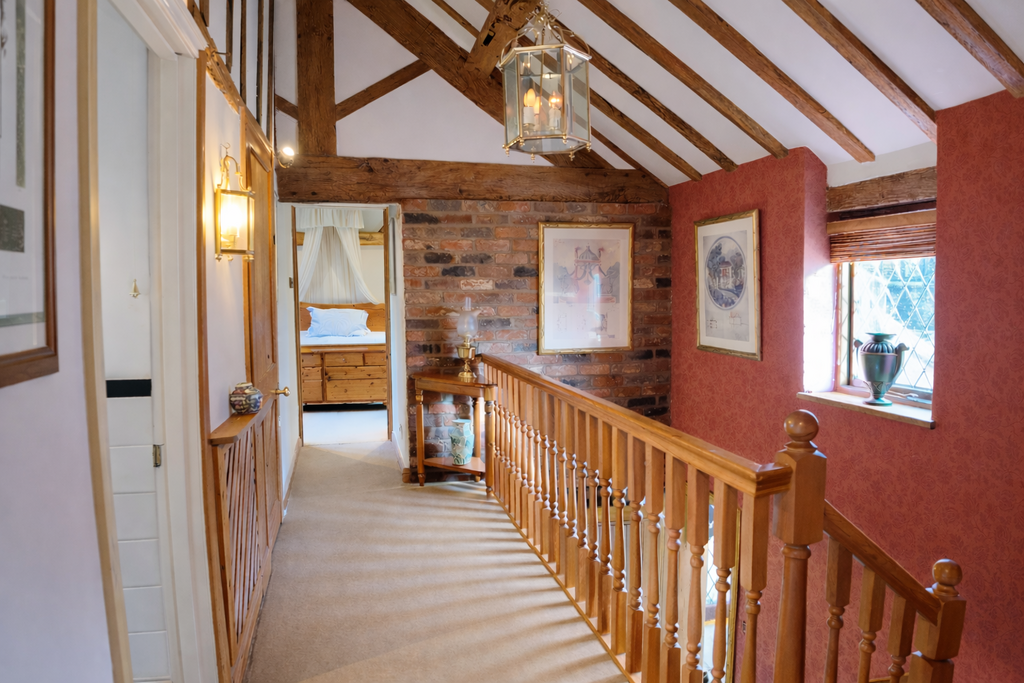 2 Hinton Court - Landing