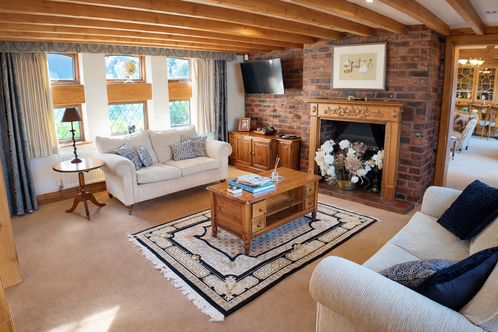 2 Hinton Court - lounge