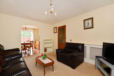 Hanger View Way, Ealing, London, W3