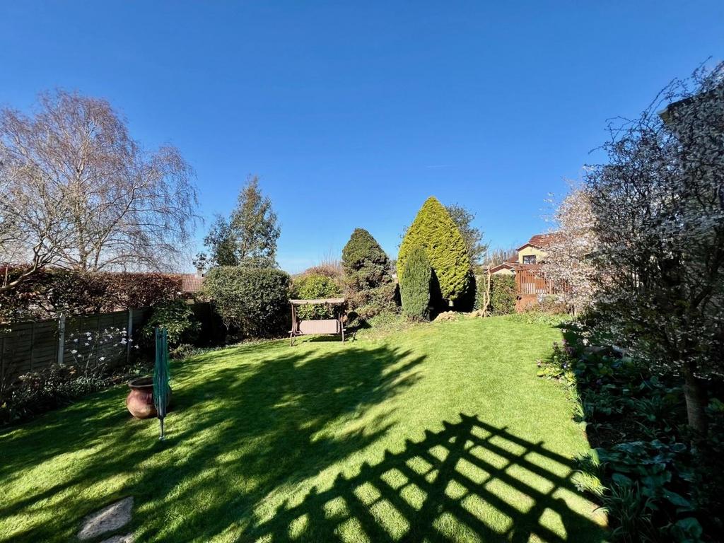 Orchard Leaze - garden5.jpeg