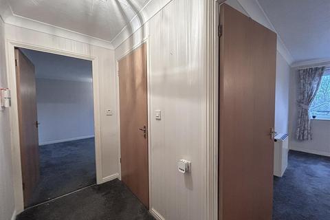 1 bedroom retirement property to rent, park Road, Timperley