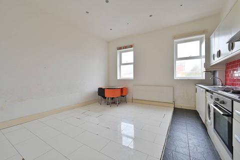 2 bedroom flat to rent, Stanley Road, South Harrow, Harrow, HA2