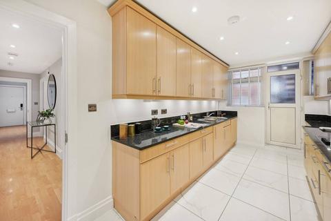 3 bedroom flat to rent, Stafford Court, High Street Kensington, London, W8