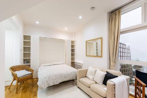 undefined, Queens Gate, South Kensington, London, SW7
