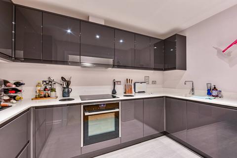 2 bedroom flat for sale, Tudor Street, City, London, EC4Y