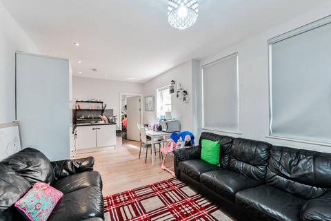 2 bedroom flat to rent, Abbotts Park Road, Leyton, London, E10