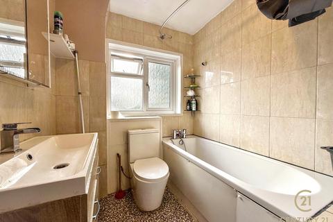 3 bedroom terraced house for sale, New Heston Road, HOUNSLOW TW5