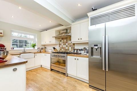 undefined, Manor Lane, Sunbury-On-Thames TW16