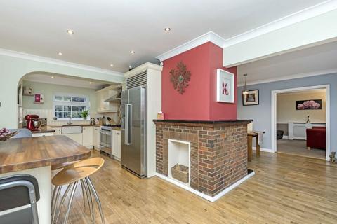 undefined, Manor Lane, Sunbury-On-Thames TW16