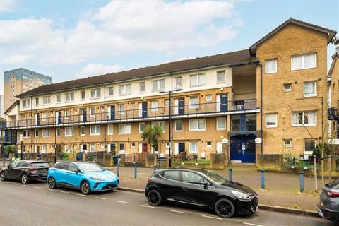 2 bedroom flat for sale, Pilot Close, London SE8
