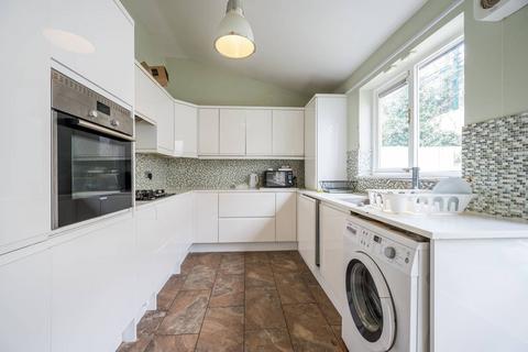 3 bedroom flat to rent, Cleveland Way, Stepney, London, E1