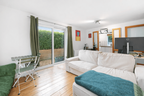 1 bedroom apartment for sale, Hackney E5
