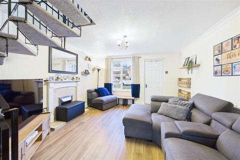 undefined, Modern living on Clevedon fringes