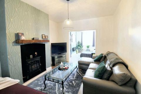 2 bedroom terraced house for sale, Queen Street, Northwich
