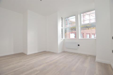 2 bedroom apartment to rent, London Road, Surrey RH1